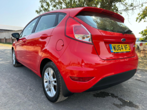 2014 Ford Fiesta 1.25 Zetec Euro 5 5dr in Red — image 6