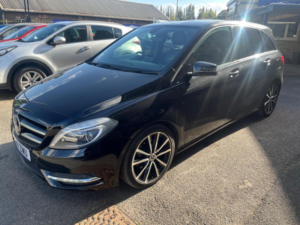 2014 Mercedes-Benz B Class 1.8 B200 Cdi Sport Euro 5 (s/s) 5dr in Black — image 3
