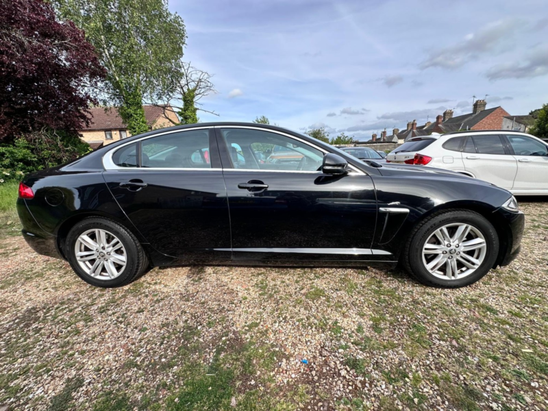 2013 Jaguar Xf 2.2 D Luxury in Black — image 1