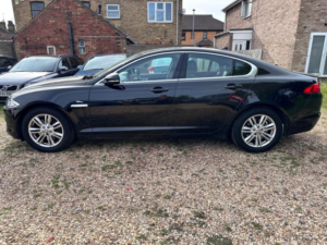 2013 Jaguar Xf 2.2 D Luxury in Black — image 2