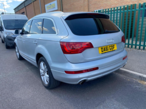 2011 Audi Q7 3.0 Tdi V6 Se Tiptronic Quattro Euro 5 (s/s) 5dr in Silver — image 4