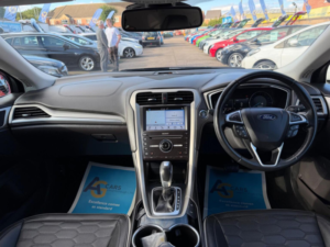 2018 Ford Mondeo 2.0 Tdci Vignale Powershift Euro 6 (s/s) 5dr in Black — image 2