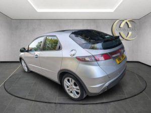 2011 Honda Civic 1.8 I-Vtec Ex Gt 5dr in Silver — image 2