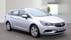 2018 Vauxhall Astra 1.6 Cdti Ecotec Blueinjection Design Sports Tourer Euro 6 (s/s) 5dr in Silver — image 2