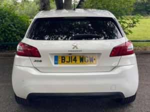 2014 Peugeot 308 1.6 E-Hdi Feline Euro 5 (s/s) 5dr in White — image 4