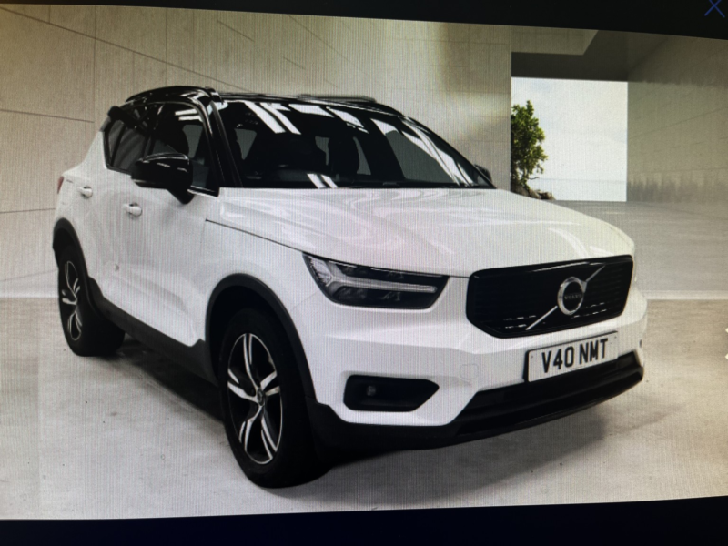 2018 Volvo Xc40 2.0 R-Design D4 Awd,sat Nav,pan Roof,fsh in White — image 1