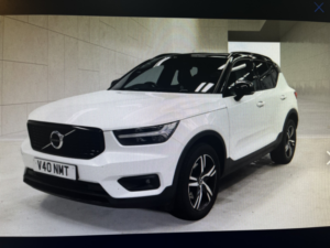 2018 Volvo Xc40 2.0 R-Design D4 Awd,sat Nav,pan Roof,fsh in White — image 2