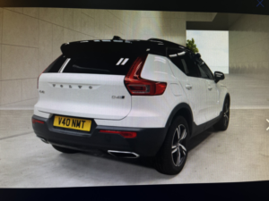 2018 Volvo Xc40 2.0 R-Design D4 Awd,sat Nav,pan Roof,fsh in White — image 3