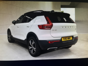 2018 Volvo Xc40 2.0 R-Design D4 Awd,sat Nav,pan Roof,fsh in White — image 4
