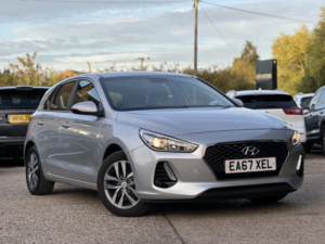 2017 Hyundai I30 1.4 I30 Se Nav 1.4t 140ps +cb in Silver — image 2