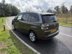 2014 Citroen Grand C4 Picasso 1.6 E-Hdi Airdream Exclusive+ in Bronze — image 5