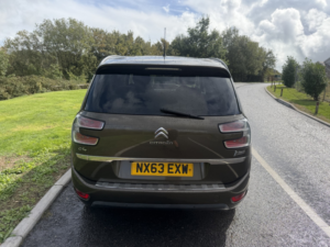 2014 Citroen Grand C4 Picasso 1.6 E-Hdi Airdream Exclusive+ in Bronze — image 6