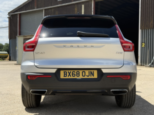 2018 Volvo Xc40 2.0 R-Design D3 in Silver — image 5