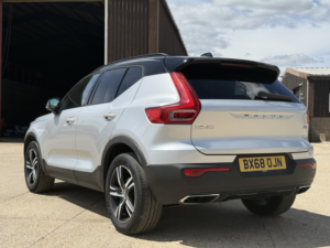 2018 Volvo Xc40 2.0 R-Design D3 in Silver — image 6