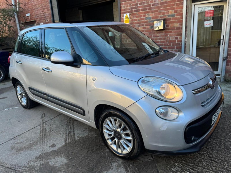 2013 Fiat 500l 1.3 Multijet Lounge Dualogic Euro 5 (s/s) 5dr in Silver — image 1