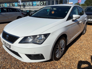 2019 SEAT Leon 1.5 Tsi Evo Se Dynamic Euro 6 (s/s) 5dr in White — image 3
