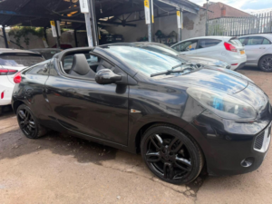 2011 Renault Wind 1.6 Vvt Gt Line Euro 5 2dr in Black — image 5