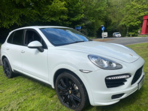 2013 Porsche Cayenne D V8 S Tiptronic S in White — image 2