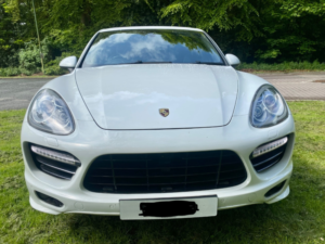 2013 Porsche Cayenne D V8 S Tiptronic S in White — image 3
