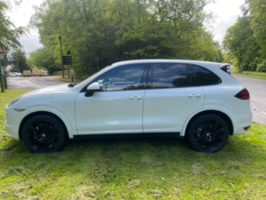 2013 Porsche Cayenne D V8 S Tiptronic S in White — image 4