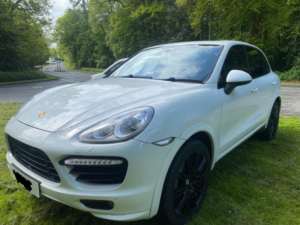 2013 Porsche Cayenne D V8 S Tiptronic S in White — image 5