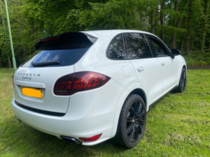 2013 Porsche Cayenne D V8 S Tiptronic S in White — image 6