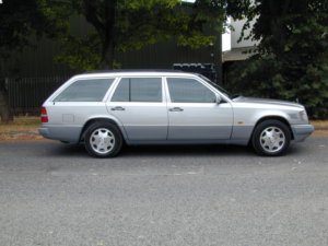 1995 Mercedes-Benz 300 Ref 8820 - Mercedes Benz W124 E300 Diesel Estate Automatic – Just 45k Only! (rhd - Uk Car) in Silver — image 2