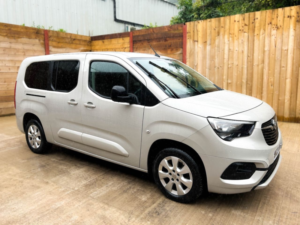 2023 Vauxhall Combo Life L2 Lwb 4 SEAT Petrol Auto Wheelchair Accessible Disabled Access Vehicle Wav in Grey — image 3