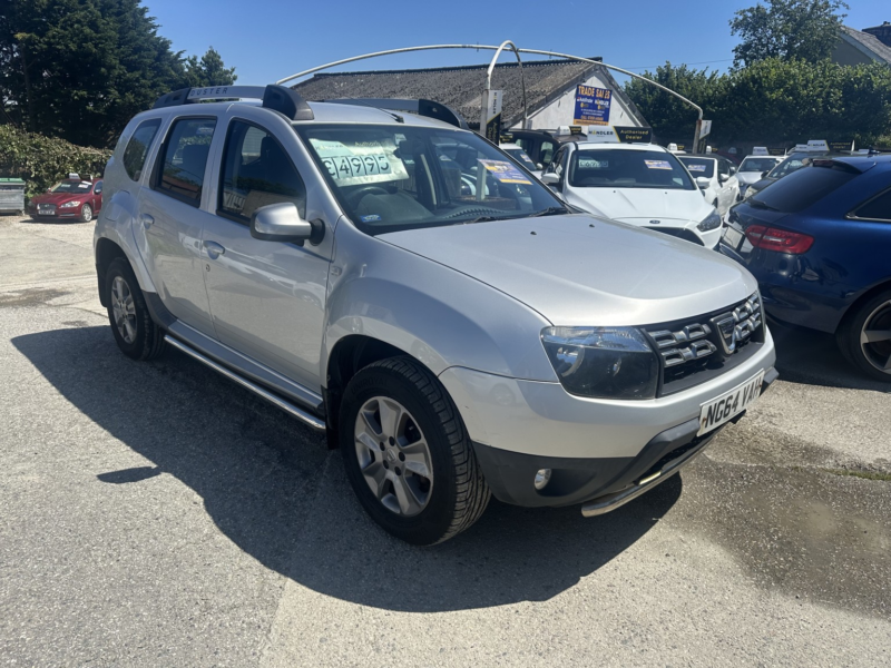 2015 Dacia Duster 1.5 Laureate Dci 110 4x4 in Silver — image 1