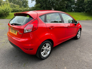 2016 Ford Fiesta 1.25 Zetec Hatchback 5dr Petrol Manual Euro 6 (82 Ps) in Red — image 4