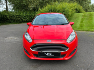 2016 Ford Fiesta 1.25 Zetec Hatchback 5dr Petrol Manual Euro 6 (82 Ps) in Red — image 5