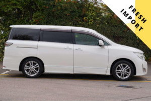 2011 Nissan Elgrand 2.5 Highway Star 5dr 8 Seats in White — image 2