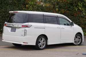 2011 Nissan Elgrand 2.5 Highway Star 5dr 8 Seats in White — image 4