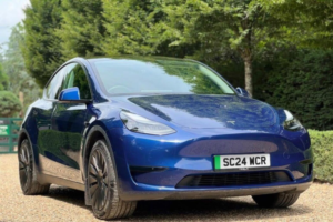 2024 Tesla Model Y Auto Rwd 5dr in Blue — image 2