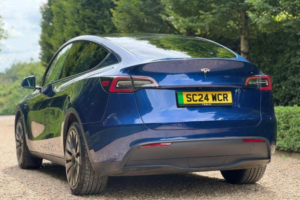 2024 Tesla Model Y Auto Rwd 5dr in Blue — image 4