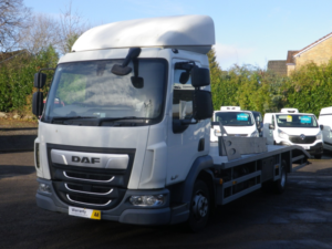 2018 DAF Lf 180 Flat Bed Vehicle Delivery Truck in White — image 3