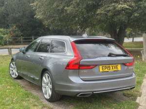 2019 Volvo V90 2.0 Inscription Pro D5 Powerpulse AWD in Grey — image 3