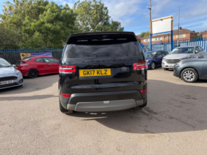 2017 Land Rover Discovery 3.0 Td V6 First Edition Auto 4WD Euro 6 (s/s) 5dr in Black — image 5