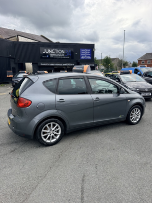 2013 SEAT Altea 1.6 Tdi Ecomotive Cr Se Copa in Grey — image 6