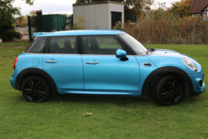 2019 MINI Hatch 1.5 5-Door Hatch Cooper in Blue — image 2