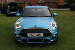 2019 MINI Hatch 1.5 5-Door Hatch Cooper in Blue — image 3