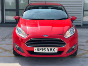 2015 Ford Fiesta 1.25 Zetec Euro 6 3dr in Red — image 5