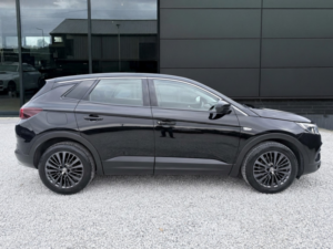 2020 Vauxhall Grandland X 1.5 Turbo D Business Edition Nav in Black — image 2