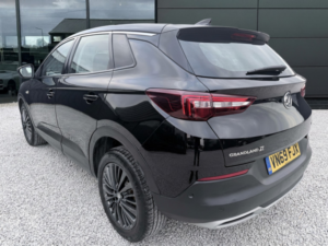 2020 Vauxhall Grandland X 1.5 Turbo D Business Edition Nav in Black — image 5