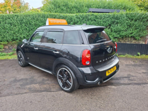 2015 MINI Countryman 2.0 Cooper Sd Auto All4 Euro 5 5dr in Black — image 3