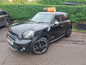 2015 MINI Countryman 2.0 Cooper Sd Auto All4 Euro 5 5dr in Black — image 5