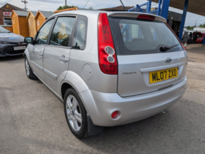 2007 Ford Fiesta 1.6 Tdci Zetec Climate in Silver — image 3