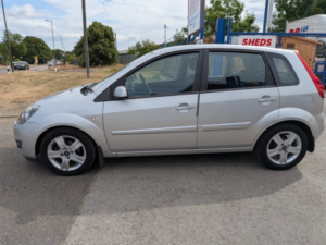 2007 Ford Fiesta 1.6 Tdci Zetec Climate in Silver — image 5