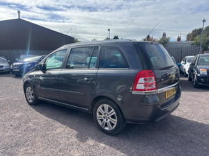 2012 Vauxhall Zafira 1.6 16v Design Euro 5 5dr (snav) in Grey — image 2