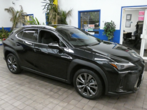 2023 Lexus Ux 2.0 250h F Sport Design SUV 5dr Petrol Hybrid E-CVT Euro 6 (s/s) (184 Ps) in Black — image 5